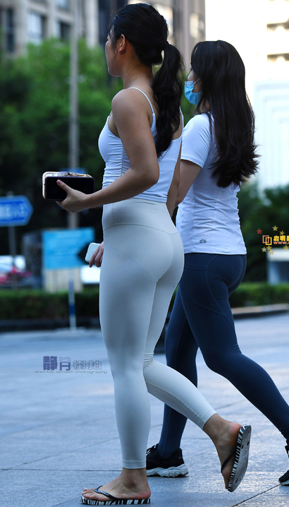 健身妹子翘臀好性感，街拍美女[JSK·824qh]
