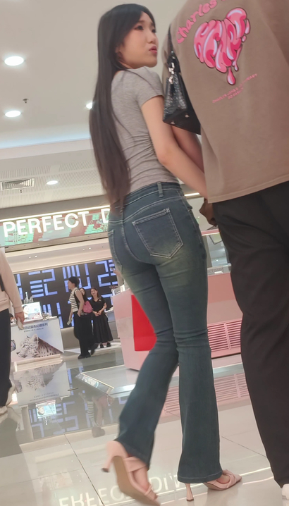 【视频】一个风姿绰约的牛仔裤美女[NZK-M34E]