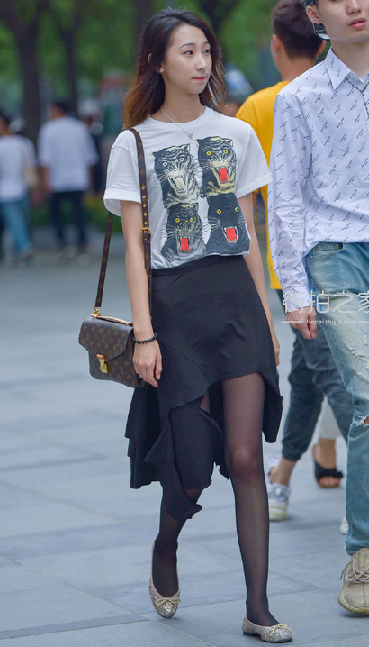 黑丝女孩，北京街拍[751fe]