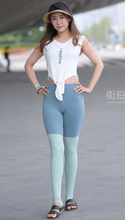 搭讪瑜伽裤美女，街拍美女[512lf]