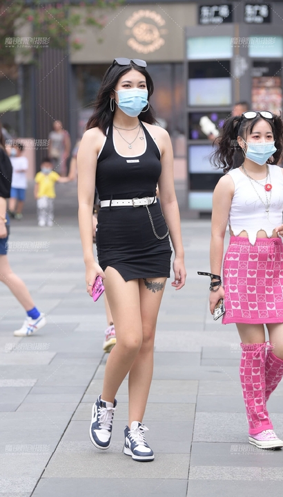 酷女孩，三里屯街拍[QZ·542bw]